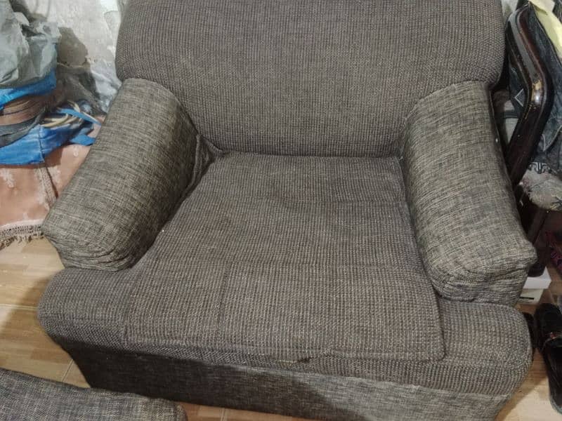 5 seater Sofas,1 office chair and 1 reception table just like new 10