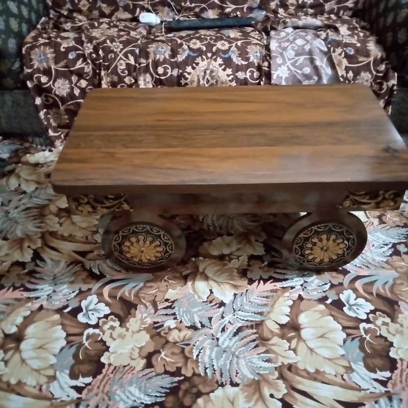 CENTRE TABLE NEW (2000 CHAOPER FROM MARKET) 3