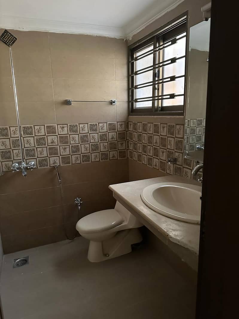 One Bed Apartment For Rent 7