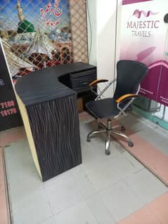 Cabin and chair sales good condition