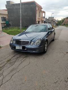 W221, E220CDI, 2003 Model in immaculate condition available for sale.