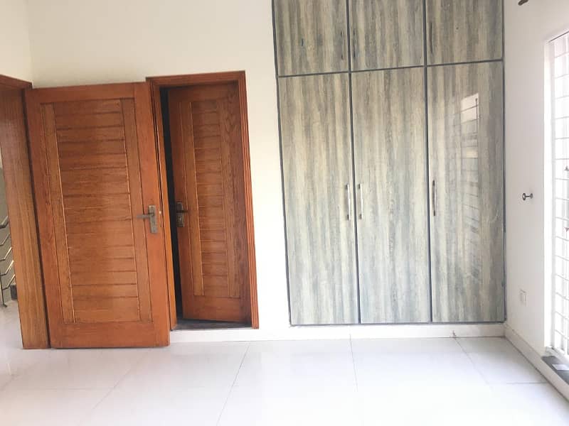 10 Marla Beautiful Luxurious Upper Portion For Rent in DHA Phase 3 Lahore 8