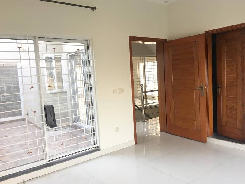 10 Marla Beautiful Luxurious Upper Portion For Rent in DHA Phase 3 Lahore 9