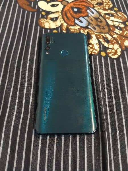 Huawei y9 prime 4/128 condition 8/10 best for using hotspot 1