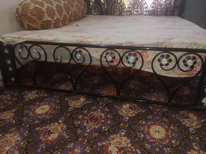 Bed with mattress for sale 1