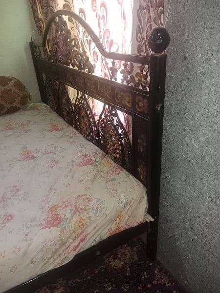 Bed with mattress for sale 3