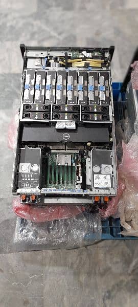 Dell poweredge R930 2.5 24bay E7-8890 v4 24core x4 Rack server 6