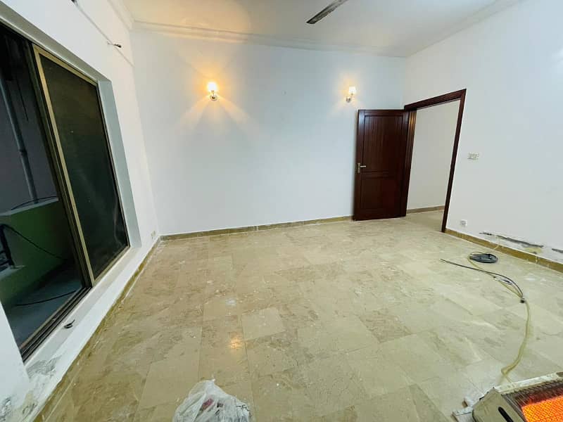 F-11 Markaz 1 Bedroom 1 Bath Tv Lounge Kitchen Car Parking Apartment Available For Sale In Islamabad 0