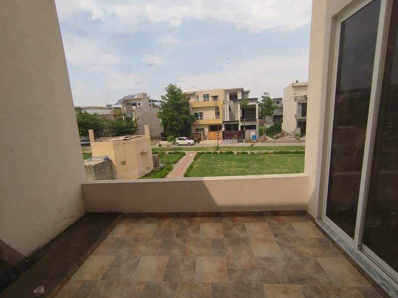 Facing Park 5 Marla House For Sale in M7B Lake City Lahore 10