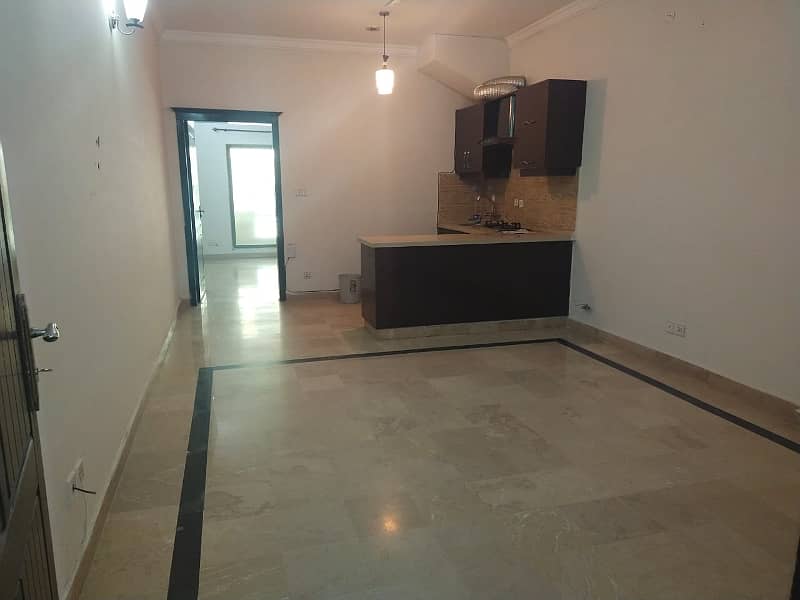 F-11 Markaz 1 Bed 1 Bath with Tv Lounge Kitchen Car Parking Available for Sale 5