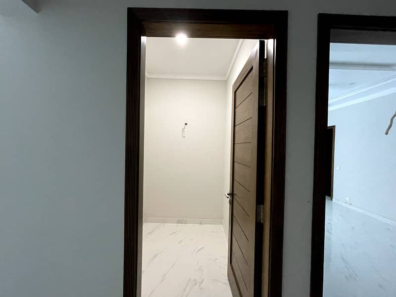 10 Marla Lower Portion For Rent In Bahria Town 6