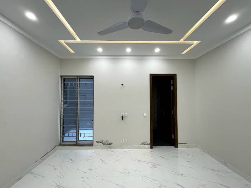 10 Marla Lower Portion For Rent In Bahria Town 15