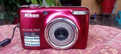 Canon instant camera  10.1 mega pixels for sale working condition