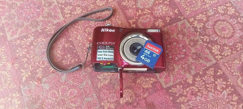 Canon instant camera  10.1 mega pixels for sale working condition 2