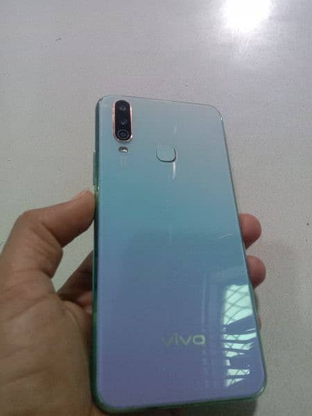 vivo y17 8 gb 256gb condition 10/10 only panal brack no box all woring 4