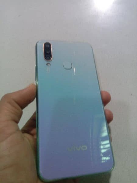 vivo y17 8 gb 256gb condition 10/10 only panal brack no box all woring 5