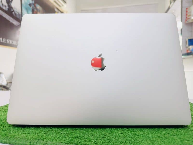 APPLE MACBOOK PRO 2016 TO 2019 ALL MODEL AVAILABLE TOUCH BAR 16/512GB 4