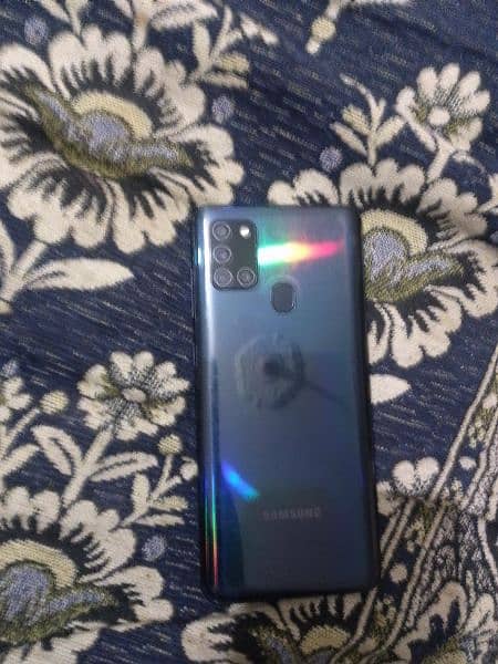 samsung mobile very good condition betry timeing almost 2 day 2
