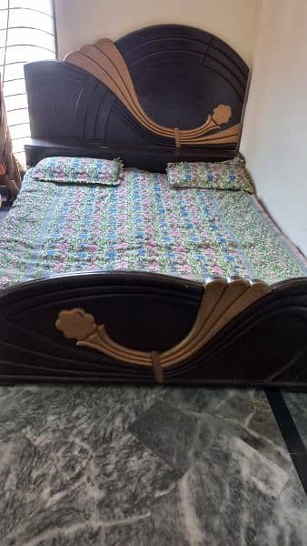 double bed for sale   only whatapp 0