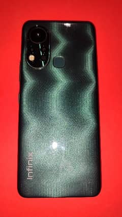 Infinix HOT 11S. Good condition with no fault. 5000mah battery with 18W