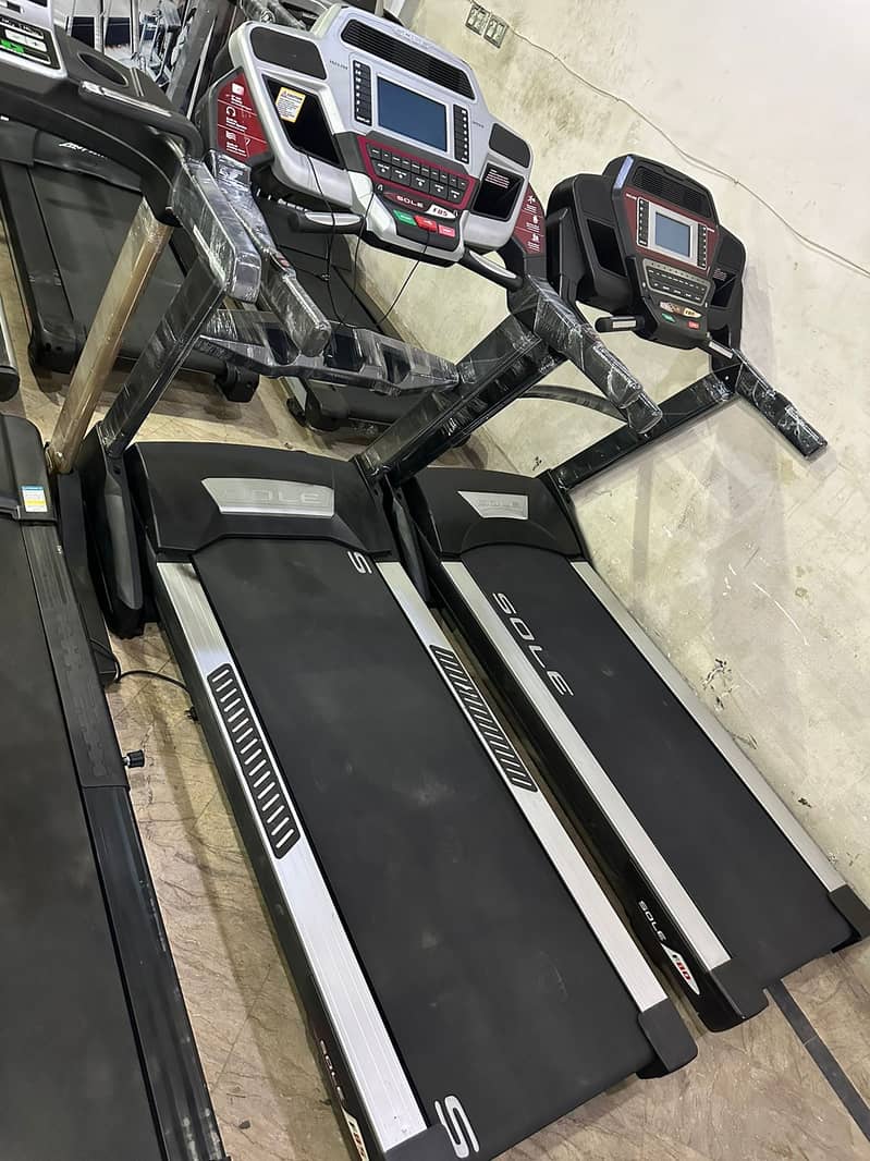treadmill / electric treadmill / running machine  / jogging machine 3
