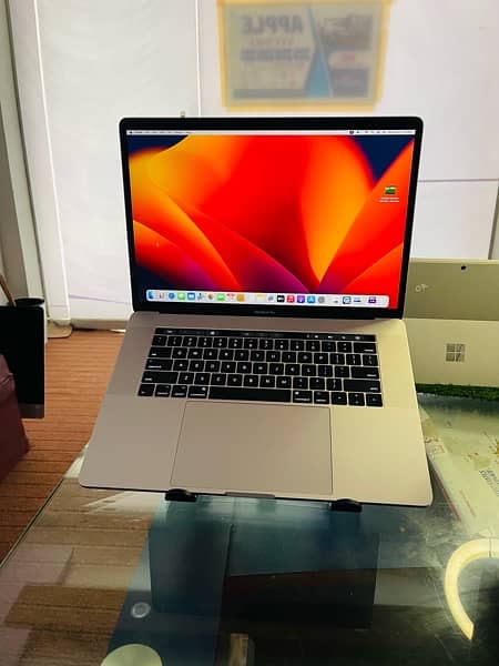 Macbook pro 2017 16/512 with 4 bg graphic card 6