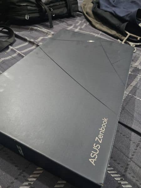 Zenbook box pack Touchscreen RTX 3050, 32GB RAM, 1TB SSD, 1