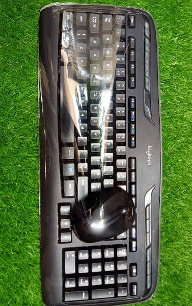 Logitech Wireless Keyboard Mouse Combo Set 1