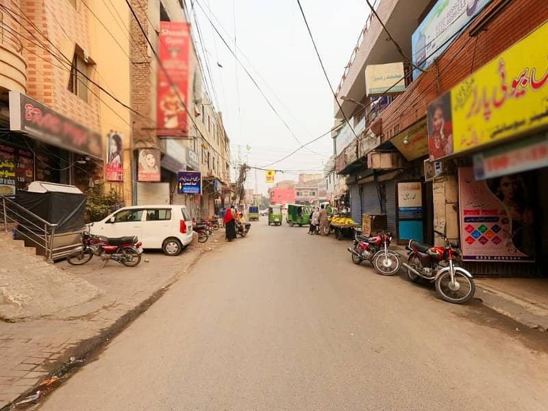 20 Marla Commercial Plaza For Sale Having 14 Flats 24 Shops 6 Halls With Basement Rs. 600,000 Rent Income At Rustam Park Mor Samanabad Multan Road Lahore 5