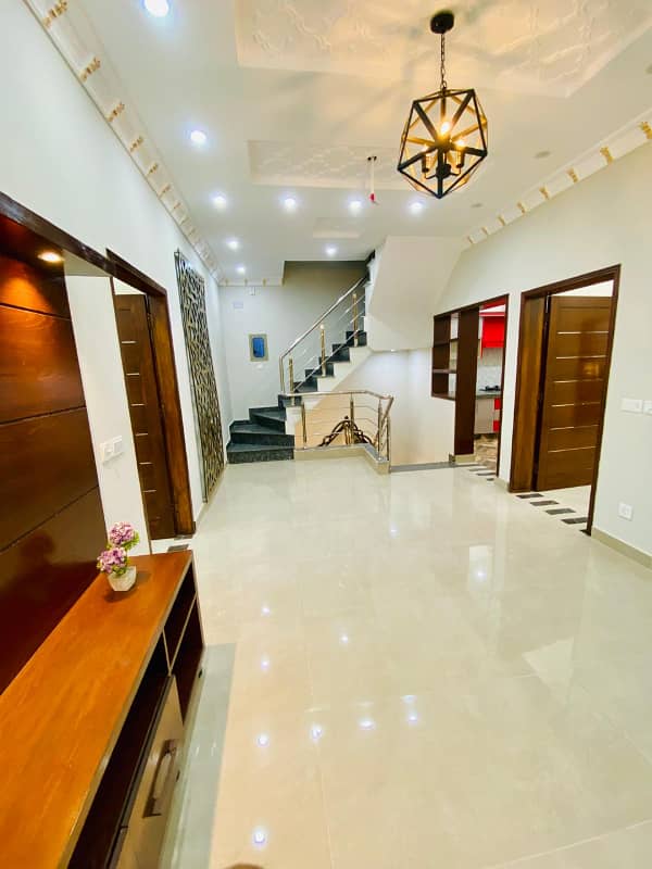 A BRAND NEW LUXURY HOUSE AVAILABLE FOR RENT 24