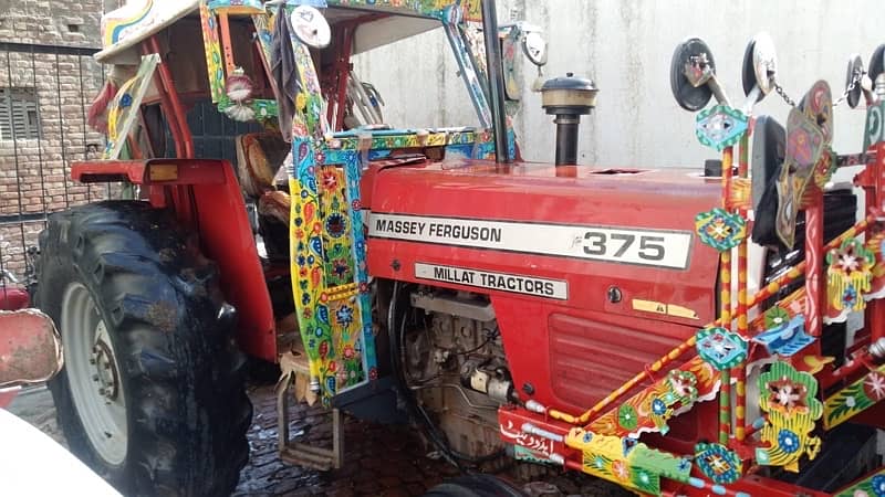 tractor MF 375 0