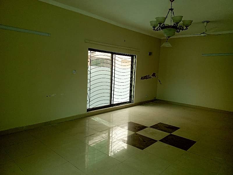 FALCON ONE KANAL HOUSE FOR RENT 28