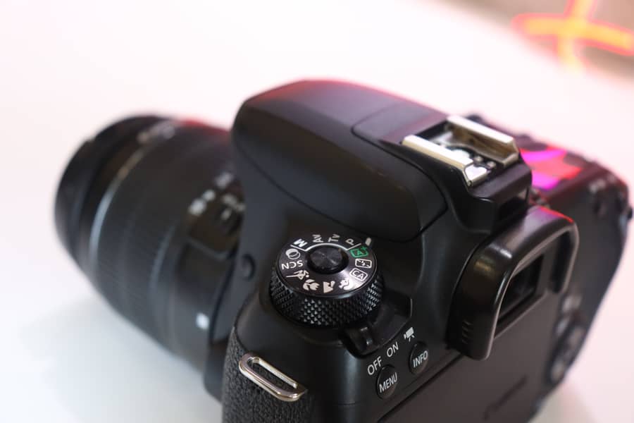 Canon EOS 77D Kit 6