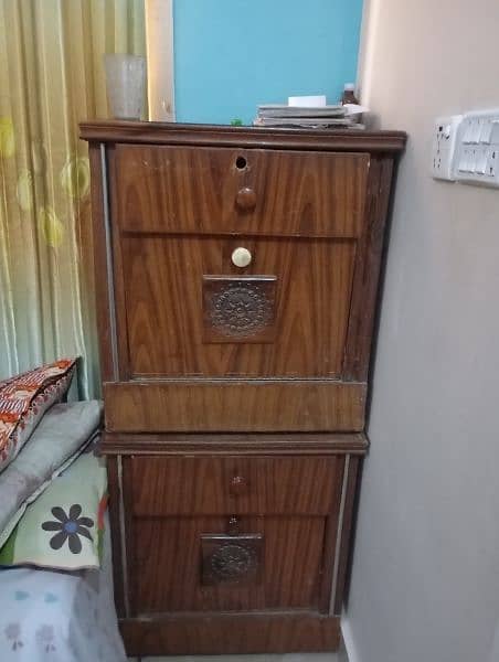 complete room set in good condition pure wood 2