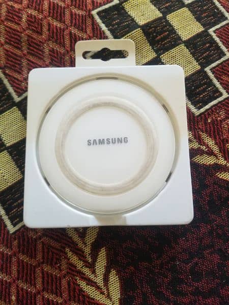 samsung wireless charger for sell inlow price with lush condition 6
