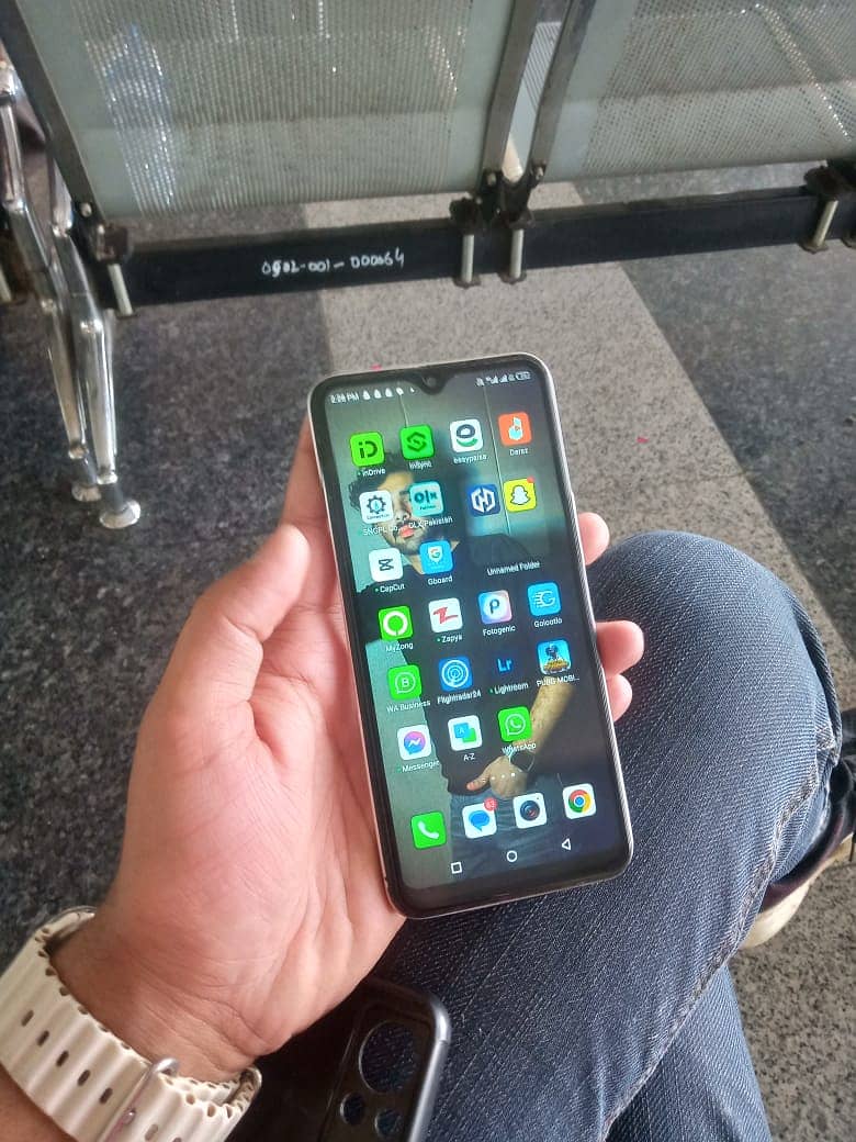 Infinix note 11 with box and original charger 5