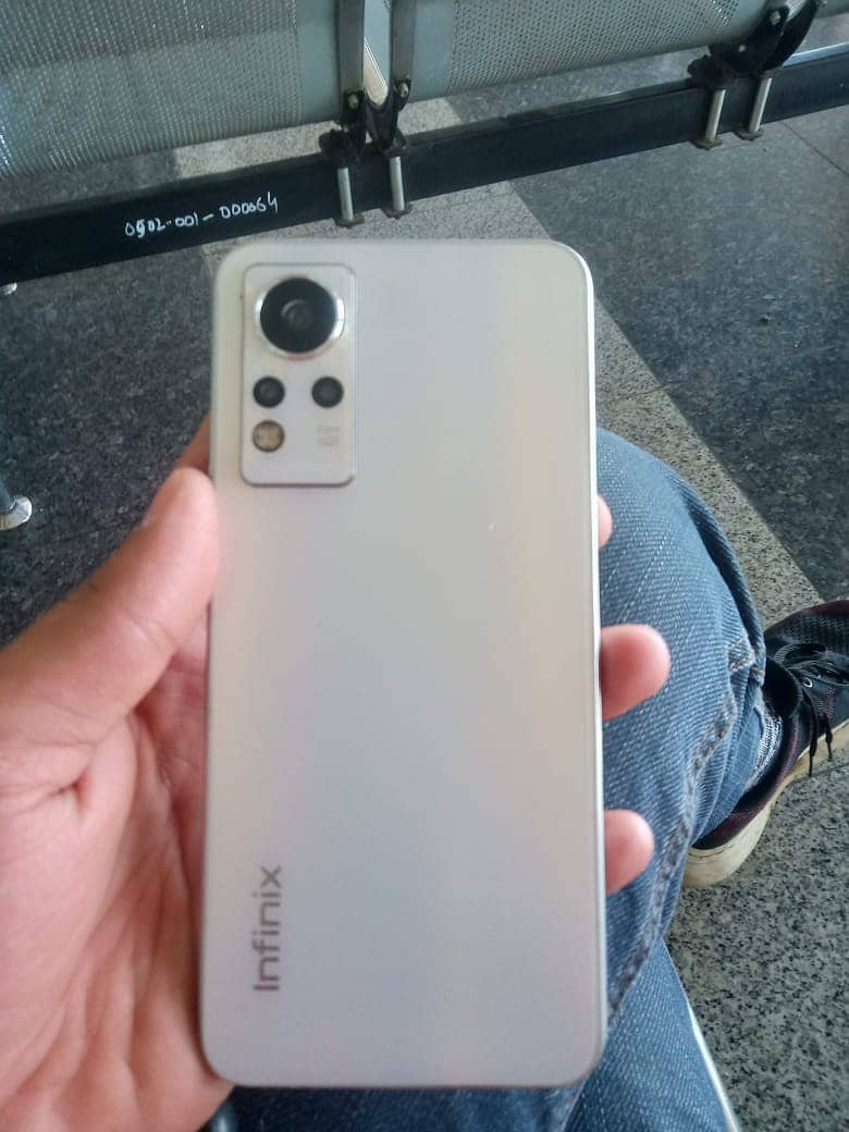 Infinix note 11 with box and original charger 8