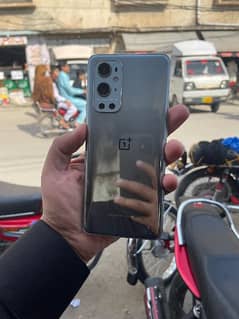 Oneplus 9pro 5g 12+12gb ram 256gb Room Approved