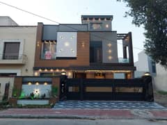 10 Marla Luxurious Designer House For Sale In Bahria Town Lahore Sector C
