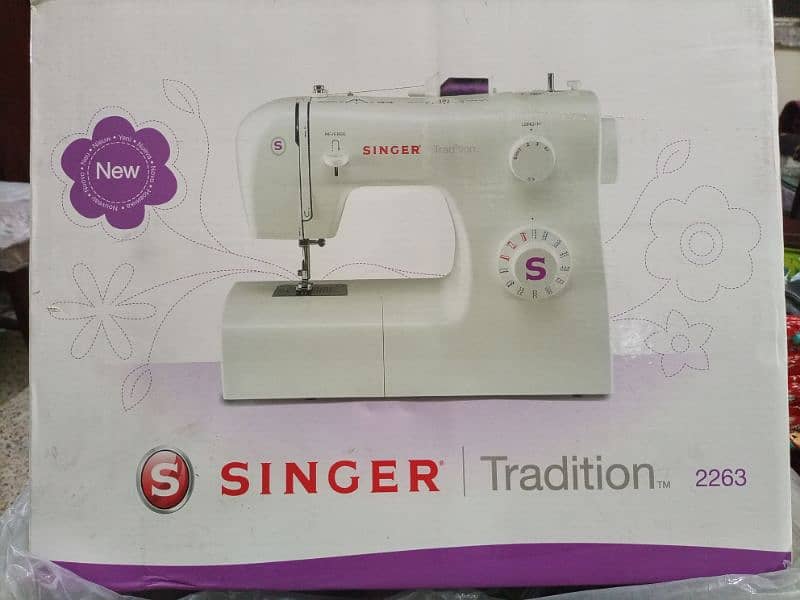 Singer Traditional Sewing & OverLock Machine 2263 0