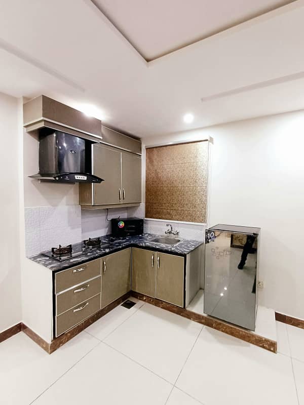 Independent Luxury Apartment available on Daily Basis 7