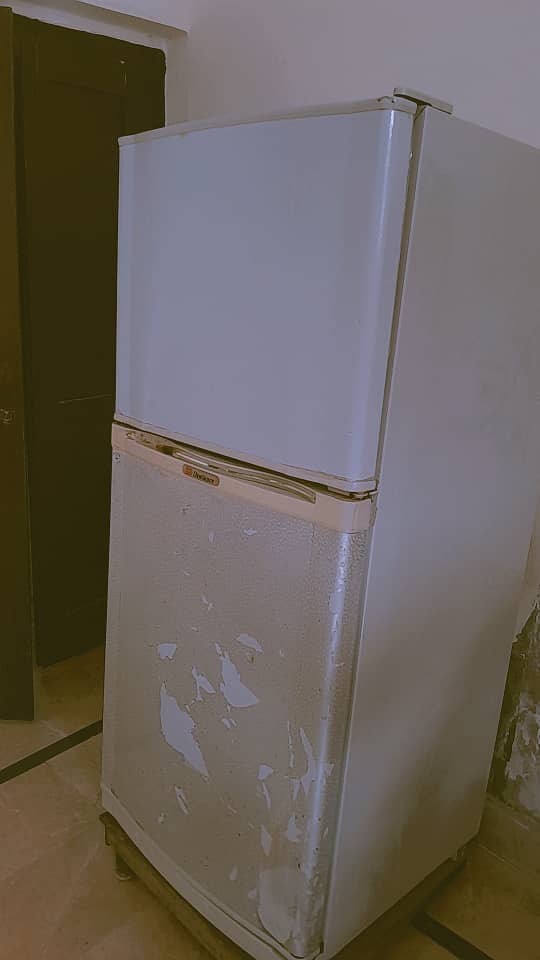 Refrigerator for Sale in Used Condition 0