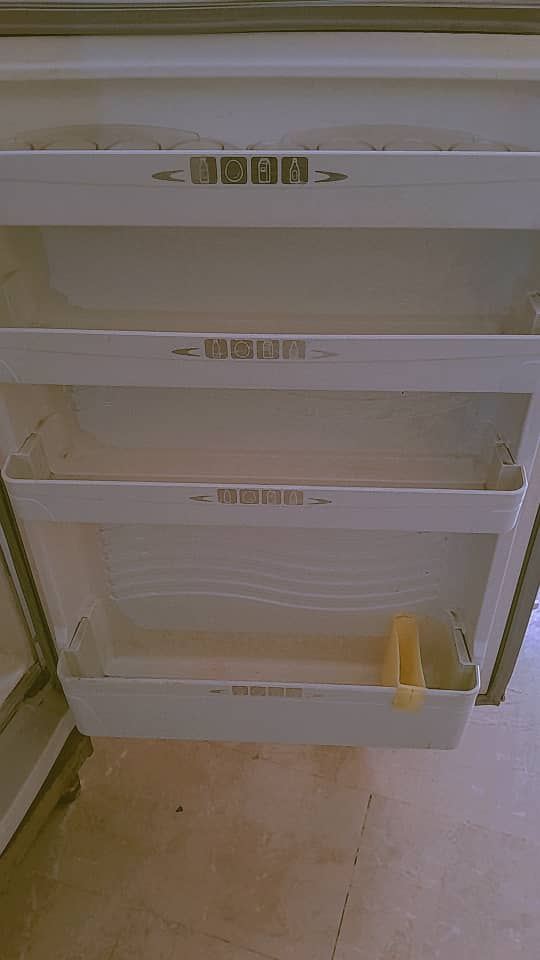 Refrigerator for Sale in Used Condition 5