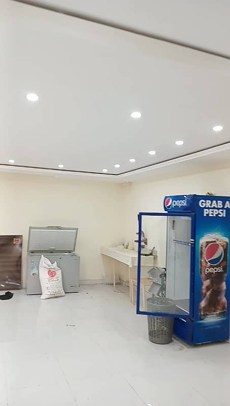 Pizza Shop with all equipment, set-up and appliances available for rent 20