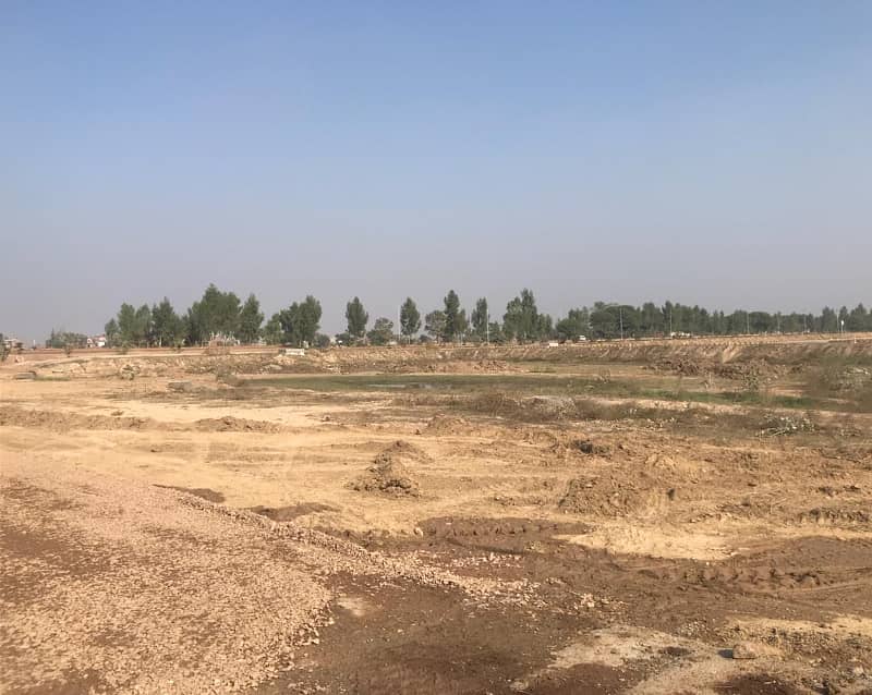 10 Marla Residential Plot For Sale At LDA City Phase 1 Block Q, At Prime Location. 4