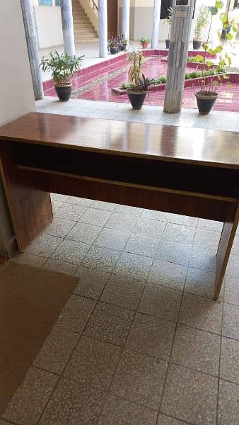 school desk and chair 0