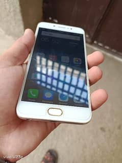 Vivo y67 4gb ram 64gb rom with front finger only mobile condition good