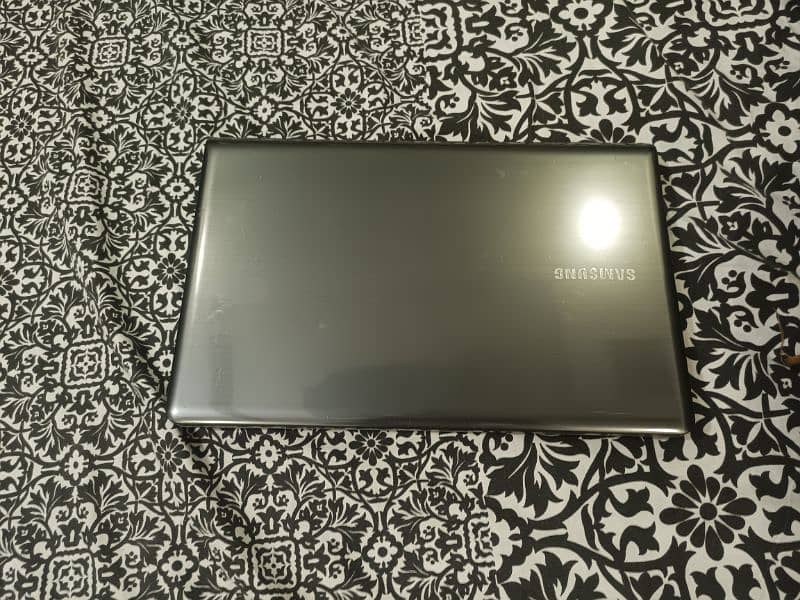 SAMSUNG Core i3 NP350V5C 3rd Generation Laptop 3