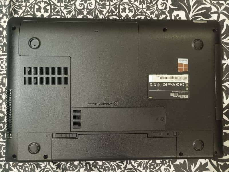 SAMSUNG Core i3 NP350V5C 3rd Generation Laptop 4