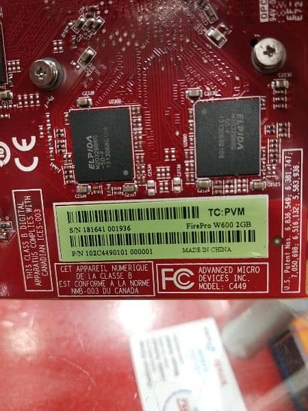 FirePro W600 2GB GDDR5 6Mini DisplayPort PCI-Express Video Card 1